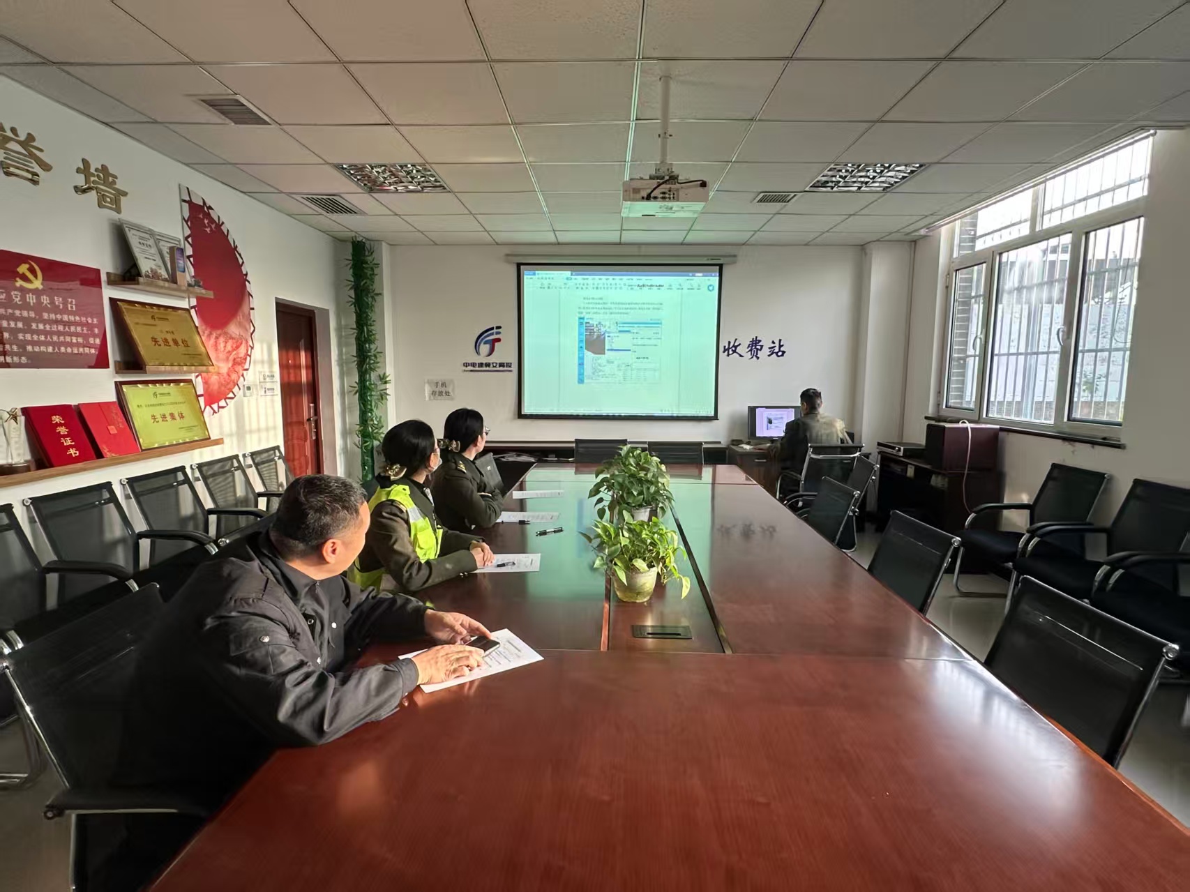 微信图片_20251109095553_21_72.jpg 微信图片_20251109095553_21_72.jpg