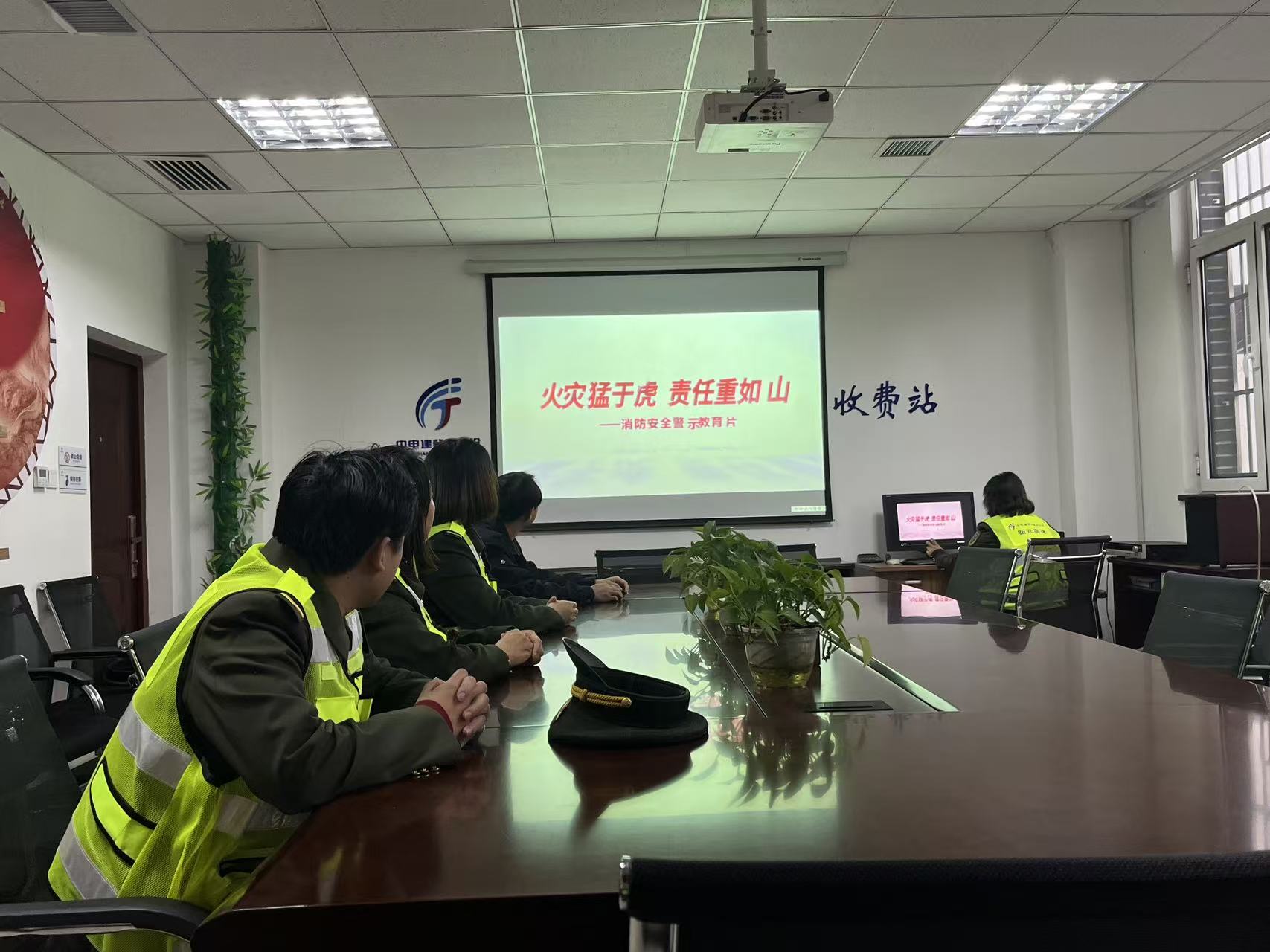 微信图片_20251110091447_46_72.jpg 微信图片_20251110091447_46_72.jpg